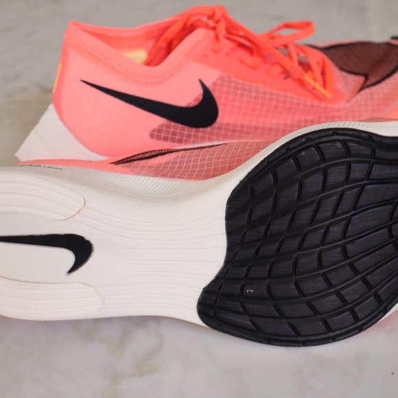 NIKE ZOOMX VAPORFLY NEXT% NEW IN BOX - Picture 4 of 9